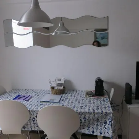 דירה Small By The ססימברה