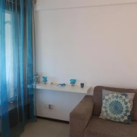 Small By The Appartement Sesimbra