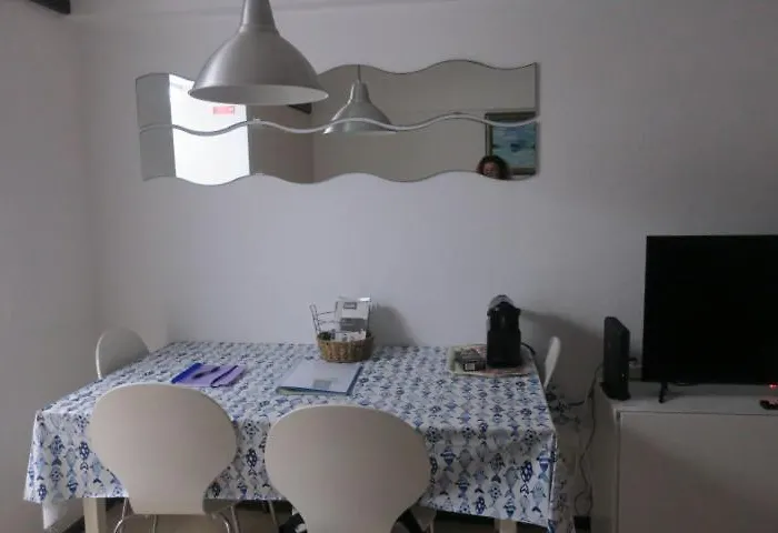 Διαμέρισμα Small By The Σεσίμπρα