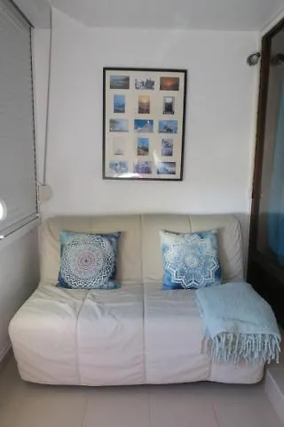 Διαμέρισμα Small By The